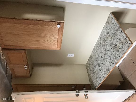 3rd image of 4030 Cedar Rapids Pkwy