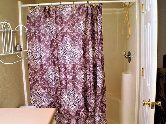 5th image of 106 Cheyenne Ct