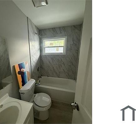 3rd image of 535 Paines Ave NW