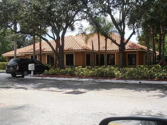 2nd image of 3229 Coral Lake Dr