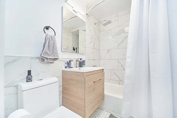 Rented by Living New York | media 42