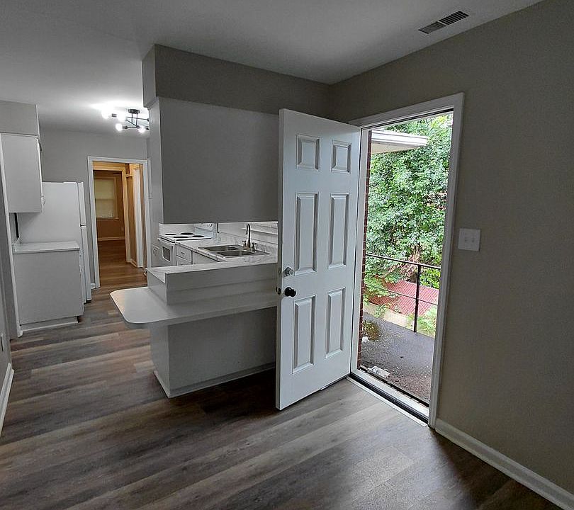 1st image of 2591 N Pierce Cir #2522