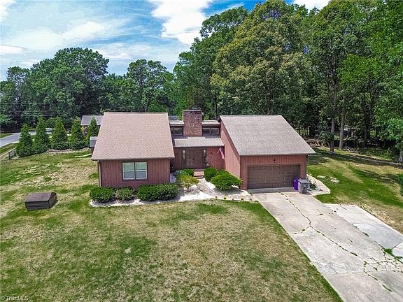 4th image of 4220 Mae Len Dr