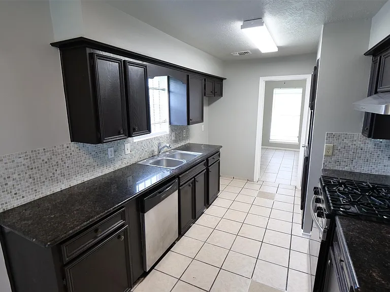 13314 Ensley Wood Dr — Photo 10