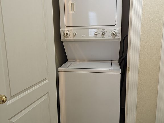 In-unit laundry