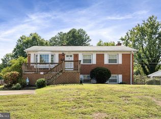2344 W Longview Dr, Woodbridge, VA 22191