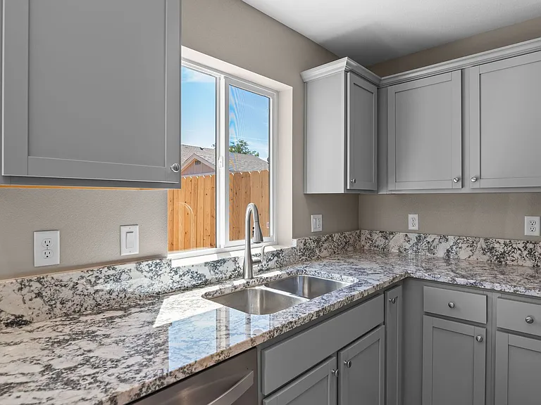 Starlite Homes LLC - 785 — Photo 8