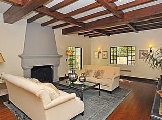 557 E Crescent Dr, Palo Alto, CA 94301