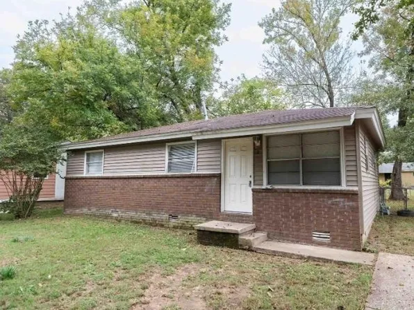 908 Greenlea Dr, North Little Rock, AR 72117