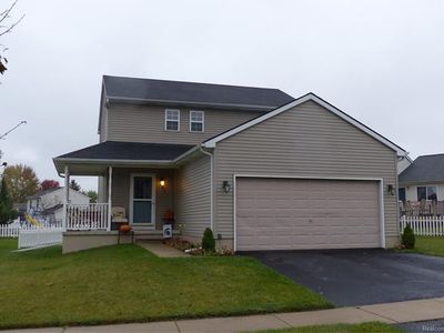591 Town Trl, Pinckney, MI, 48169