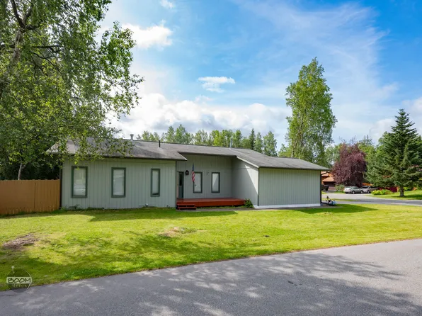 18888 Andreanof Dr, Eagle River, AK 99577