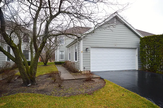 9 Newcastle Ln photo 1