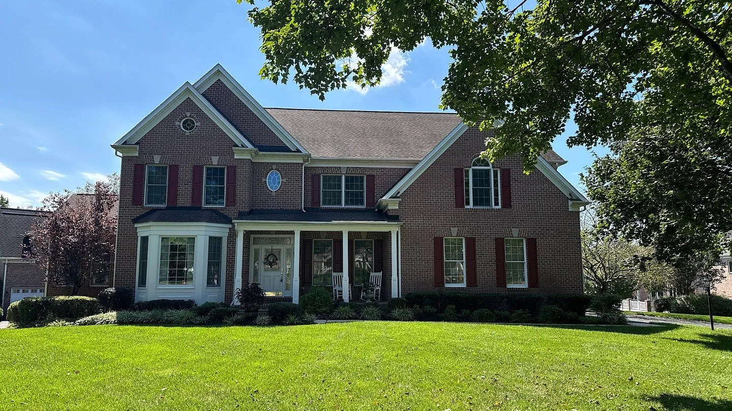 Gorgeous Single Family Home in Turf Valley! — Photo 1