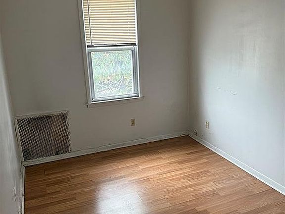 3rd image of 57-22 65th St
