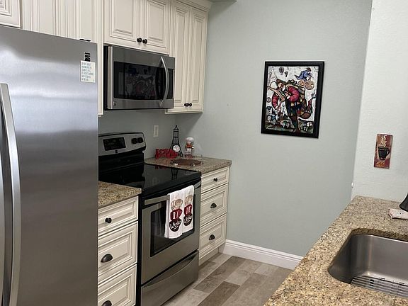 3rd image of 5692 Star Rush Dr APT 101