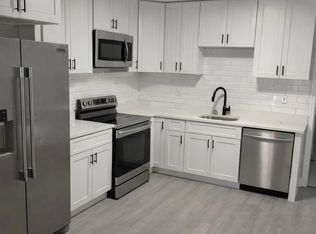 375 Concord St APT 1, Manchester, NH 03104