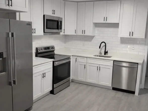 375 Concord St APT 1, Manchester, NH 03104