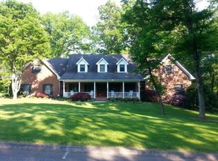 1804 Stonehaven Dr, Knoxville, TN 37938