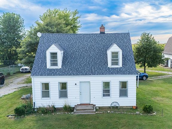 2nd image of 1815 County Road 2400 E