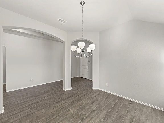 5th image of 4625 Falls Dr