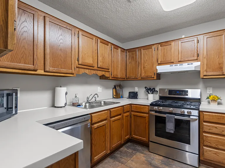 106 Willow Grove Ct — Photo 9