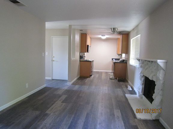 3rd image of 6865 San Joaquin St