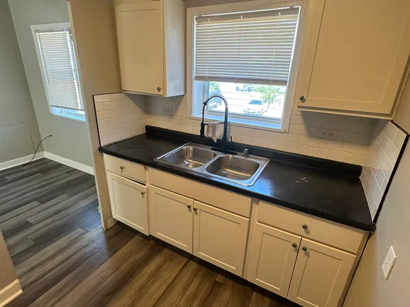 2719 165th St APT 1, Hammond, IN 46323