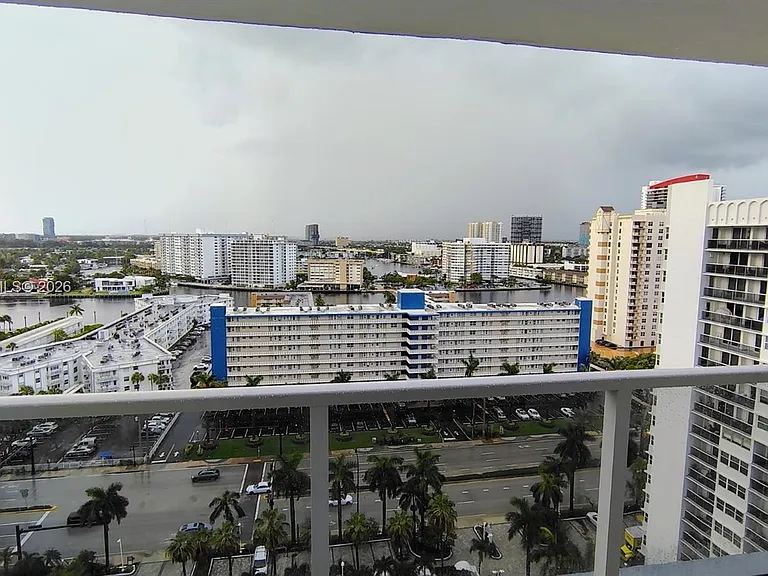 1904 S Ocean Dr #1807 — Photo 2
