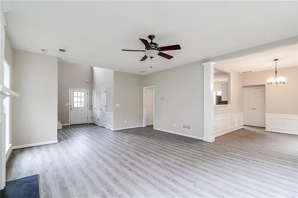 3 bed, 2.5 bath, 2091 sqft, $2,550 — Photo 4