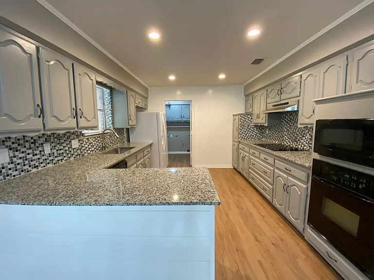 307 Wildwood Ln — Photo 19