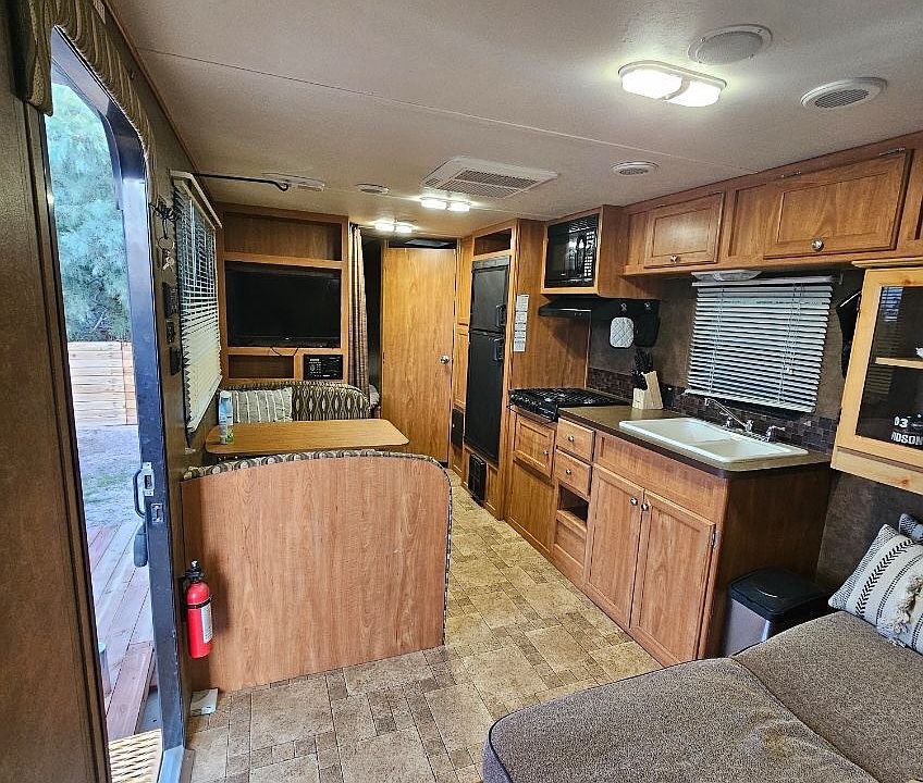 2nd image of 41006 Dogwood St #2