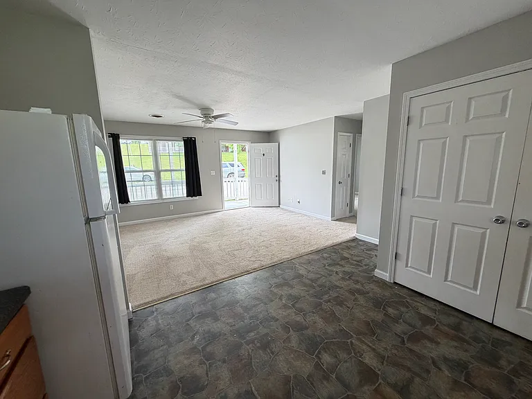 283 Veterans Memorial Hwy #9 — Photo 8