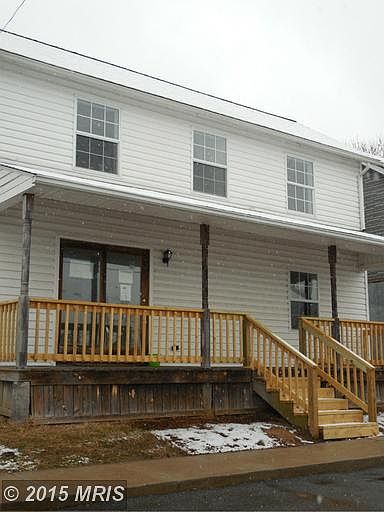 2nd image of 524 Front St