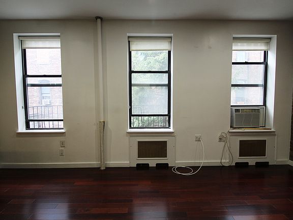 4th image of 526 W 46th St APT 3