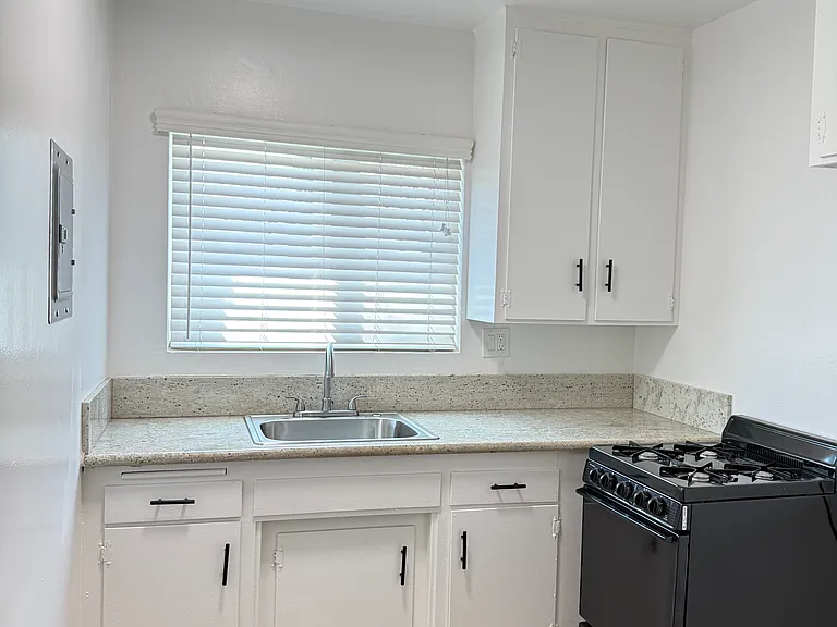 Sun Rose Villas — Photo 24