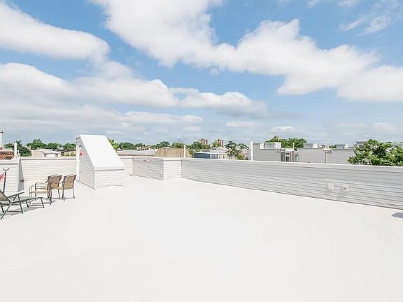 3rd image of 2106 N Reese St #105B