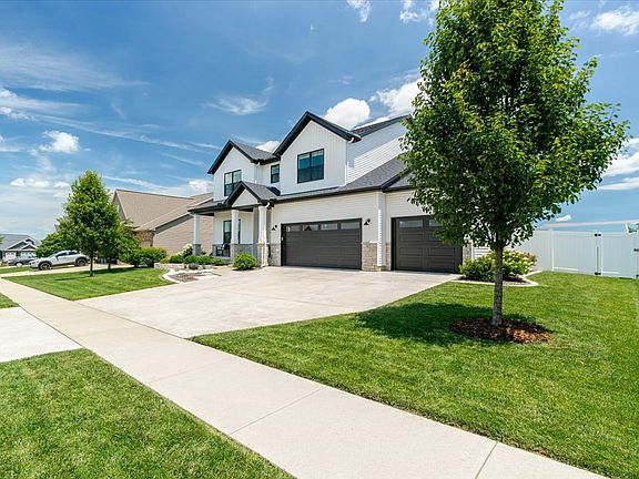 4th image of 1304 Staghorne Way