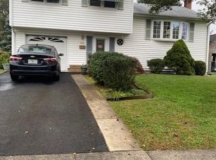 35 Wilson St, Middlesex, NJ 08846