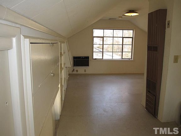3rd image of 38 Davie Cir APT 3
