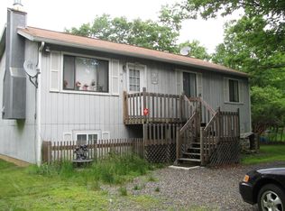114 Huffman Cir, Bushkill, PA 18324