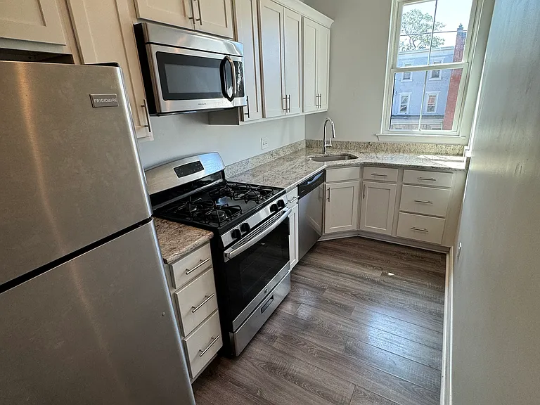 3825 Hamilton St #2 — Photo 2
