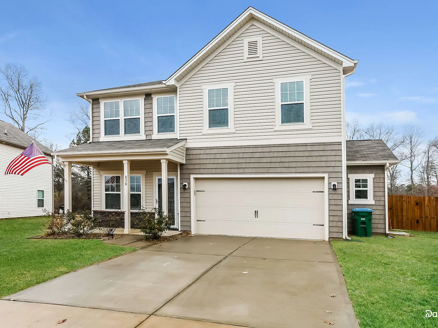 4 bed, 2.5 bath, 2532 sqft, $2,430 — Photo 2