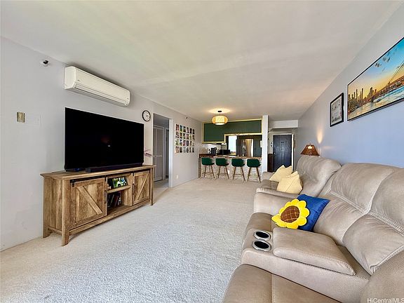 4th image of 990 Ala Nanala St APT 19A