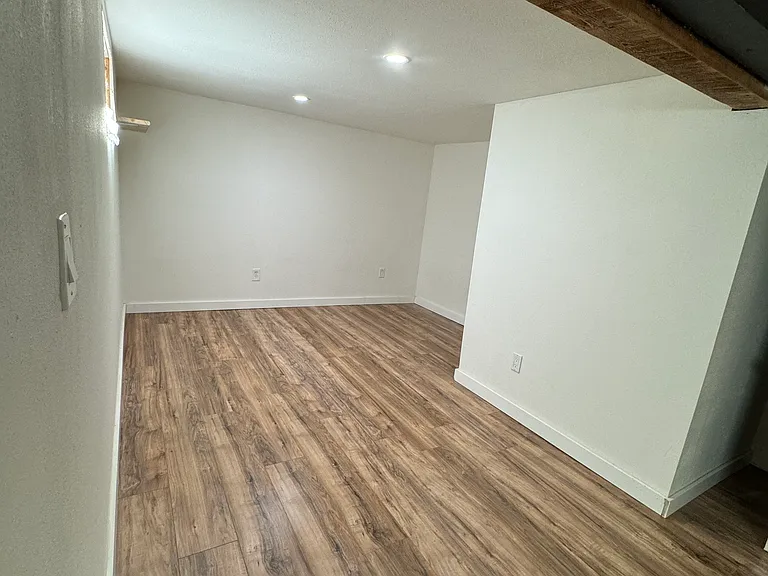 3124 W Euclid Ave — Photo 32