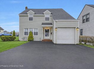 516 Dundaff St, Dickson City, PA 18519