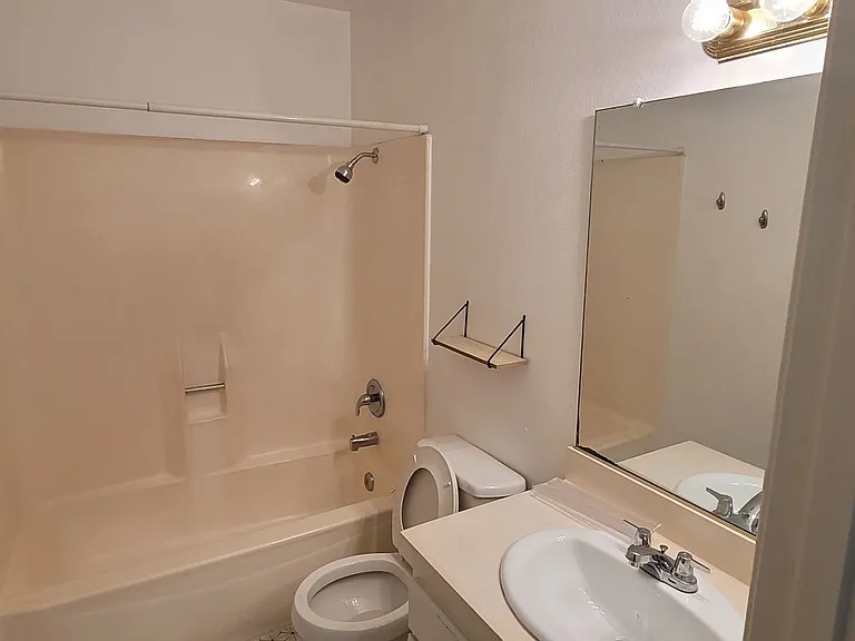 1017 Quiet Creek Ln — Photo 13