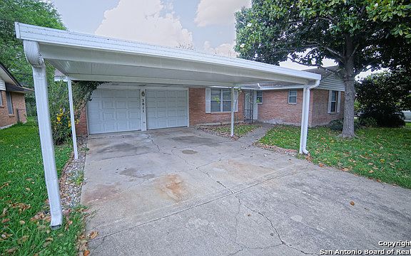 2nd image of 5011 Stoneleigh Dr