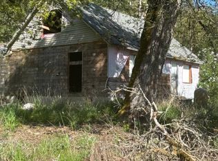 38521 Jasper Lowell Rd, Fall Creek, OR 97438