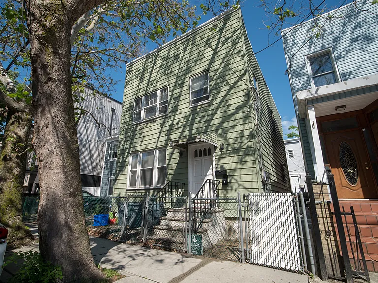 102 Webster Ave #2 — Photo 8