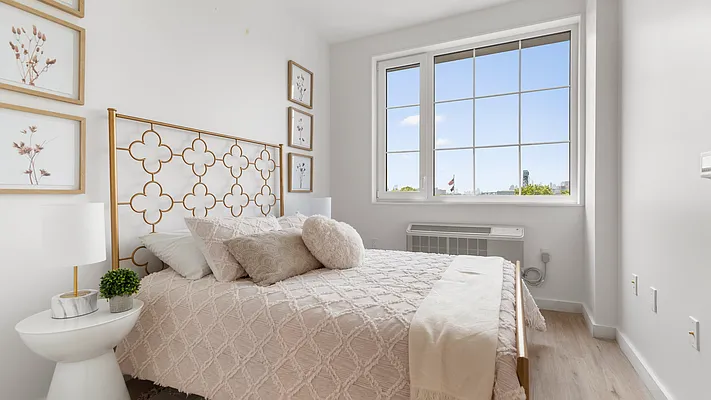 Rented by Nooklyn NYC LLC | media 45